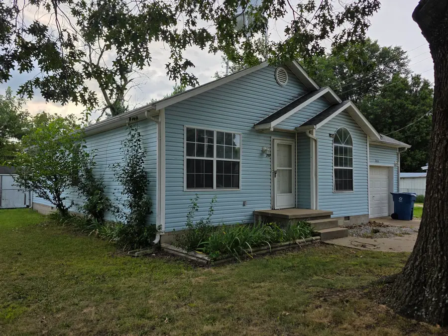 200 S Bobbie Smith Street, Diamond, MO 64840 - #3