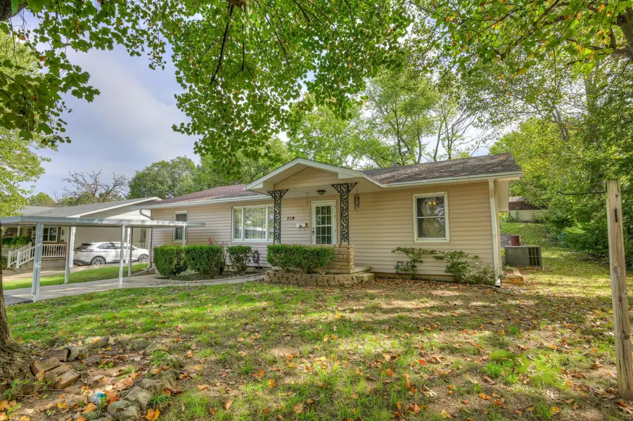 719 Terrace Place, Neosho, MO 64850 - #2