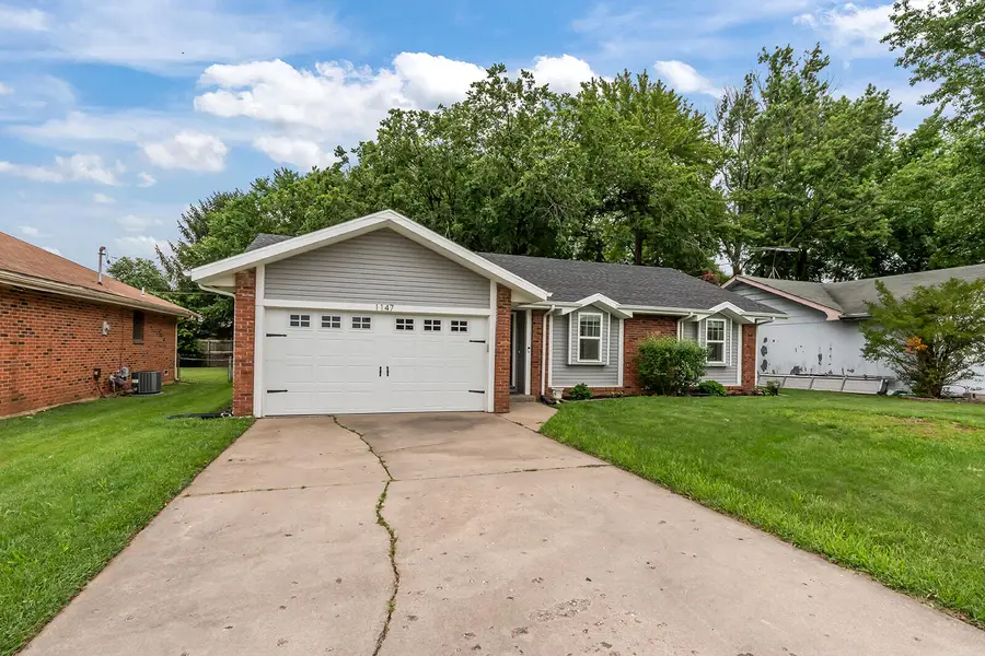 1147 E Cambridge Street, Springfield, MO 65807 - #3