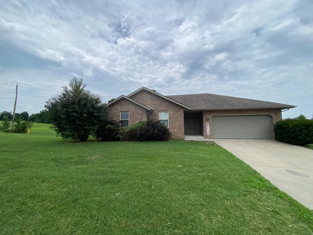 842 W Lorenza Drive, Nixa, MO 65714 - #1