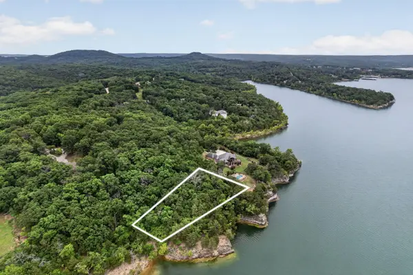 000 Alyeska Point Road #000, Lampe, MO 65681