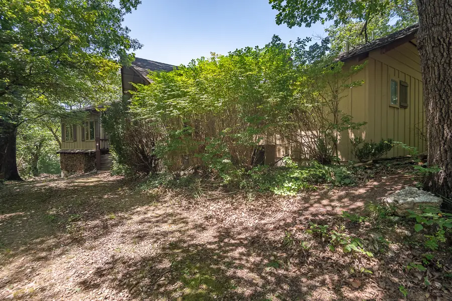 4439 E Fox Bluff Lane, Springfield, MO 65809 - #3