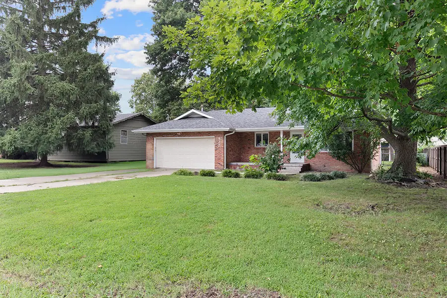 427 N Oak Grove Avenue, Springfield, MO 65802 - #2