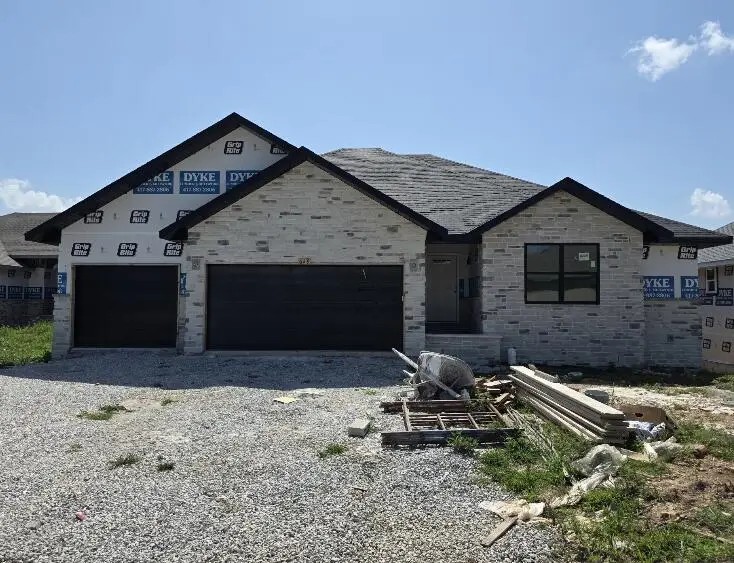 629 W Arbor Glenn Drive, Nixa, MO 65714 - #1
