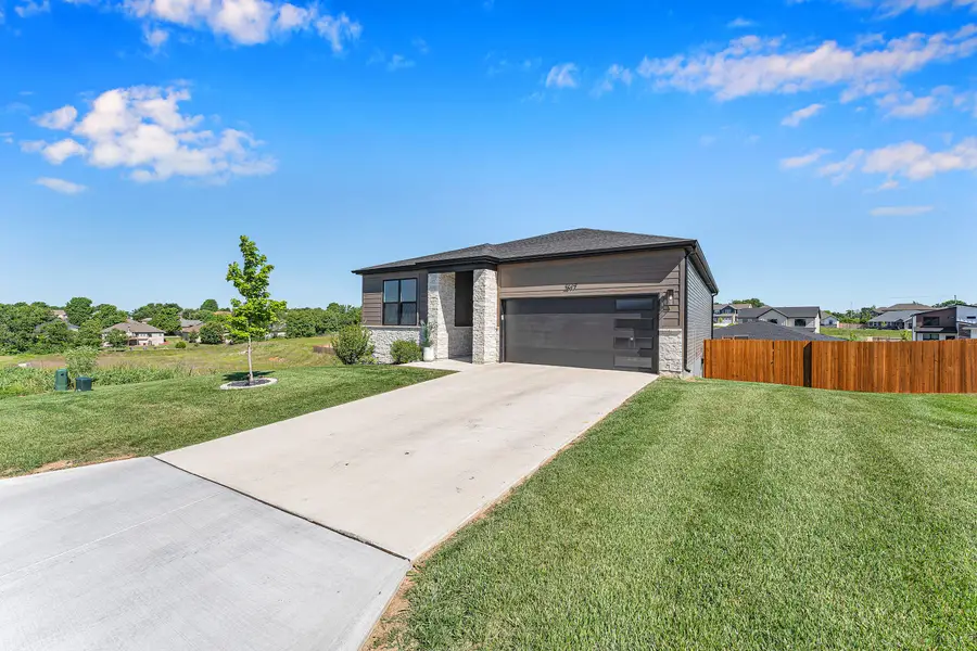 2617 W Goldfinch Drive, Ozark, MO 65721 - #2