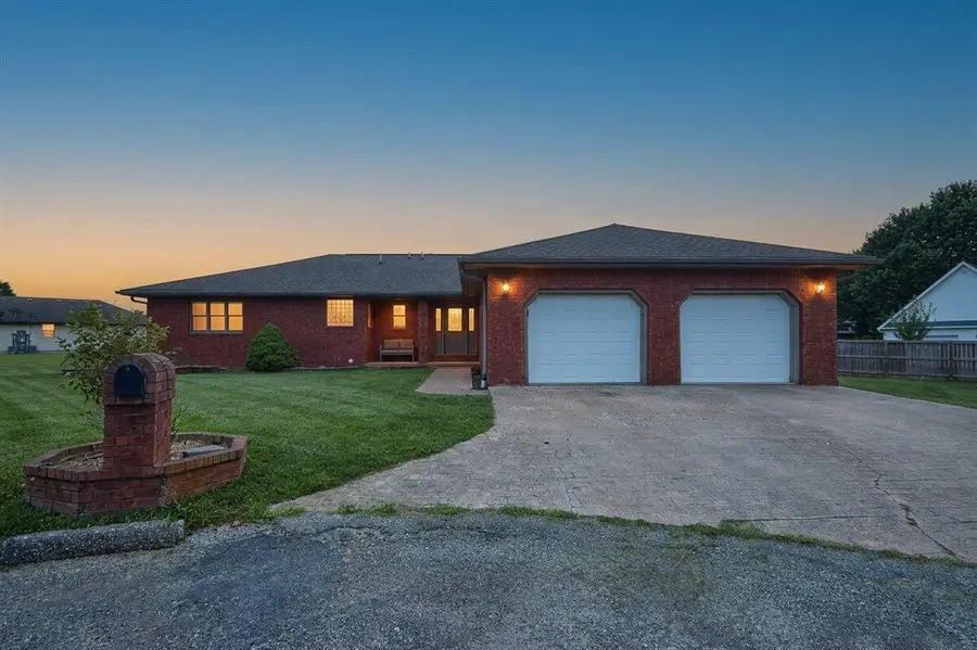 1603 Davis Circle, Mountain Grove, MO 65711 - #2