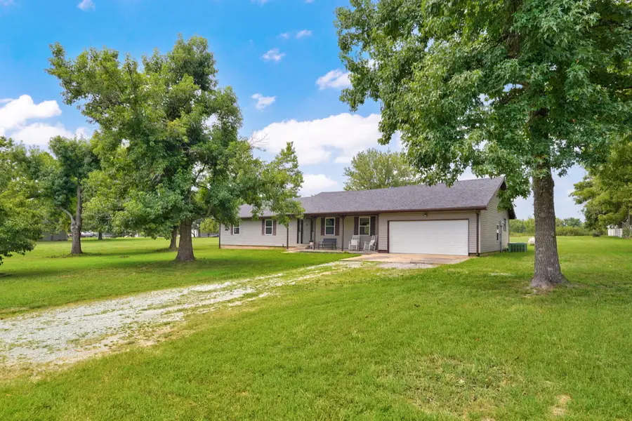 8383 W Sunset Drive, Springfield, MO 65802 - #2