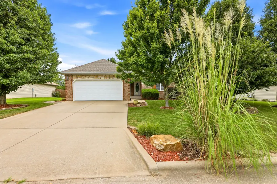 301 E Cypress Street, Clever, MO 65631 - #3