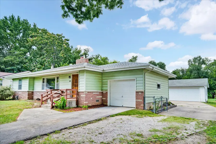 303 N Market Street, Nixa, MO 65714 - #2