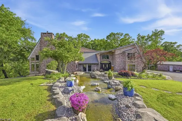 10591 Poppy Drive, Neosho, MO 64850