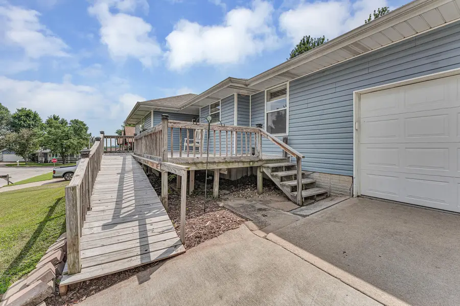 711 S Rice Street, Nixa, MO 65714 - #2