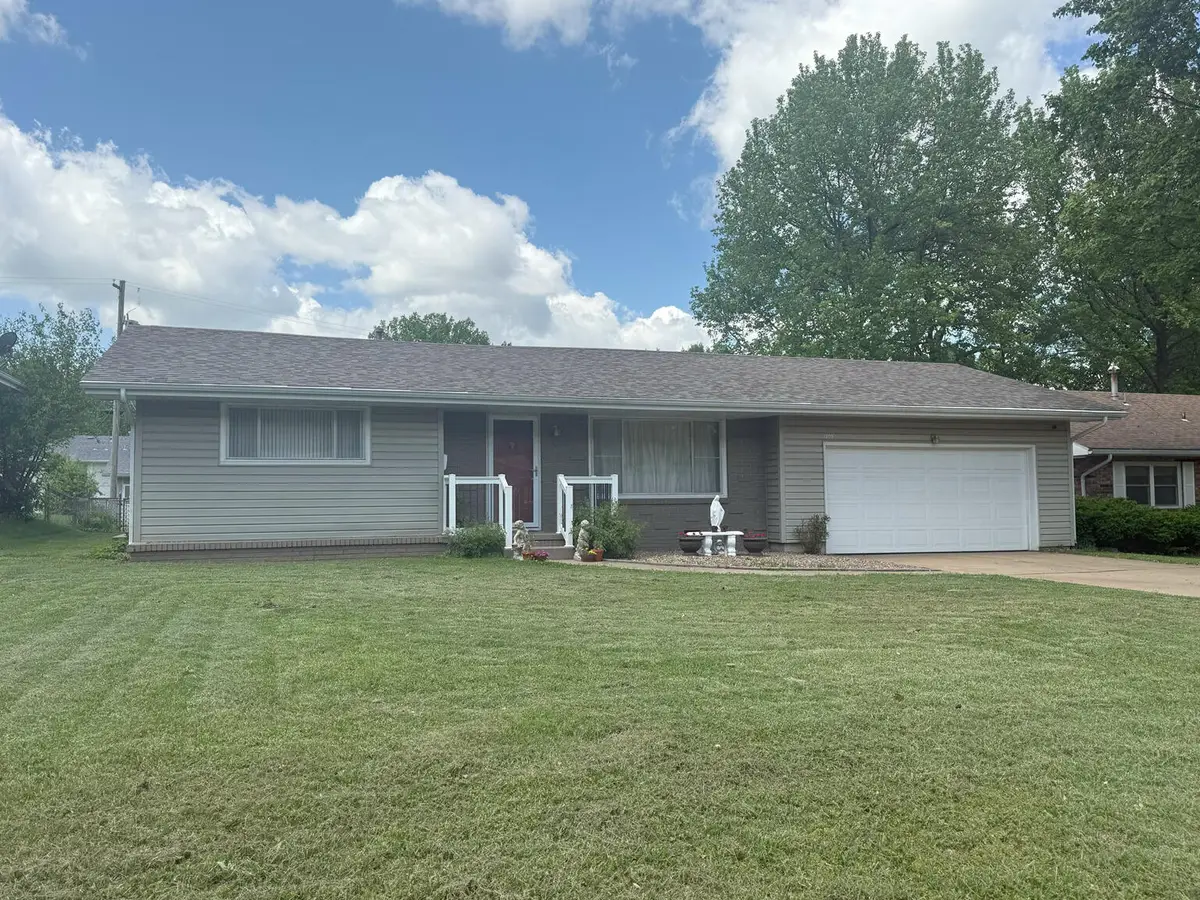 1909 S Nettleton Avenue, Springfield, MO 65807 - #1