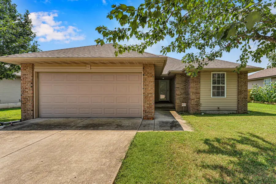 2462 W Cedar Creek Drive, Springfield, MO 65803 - #2