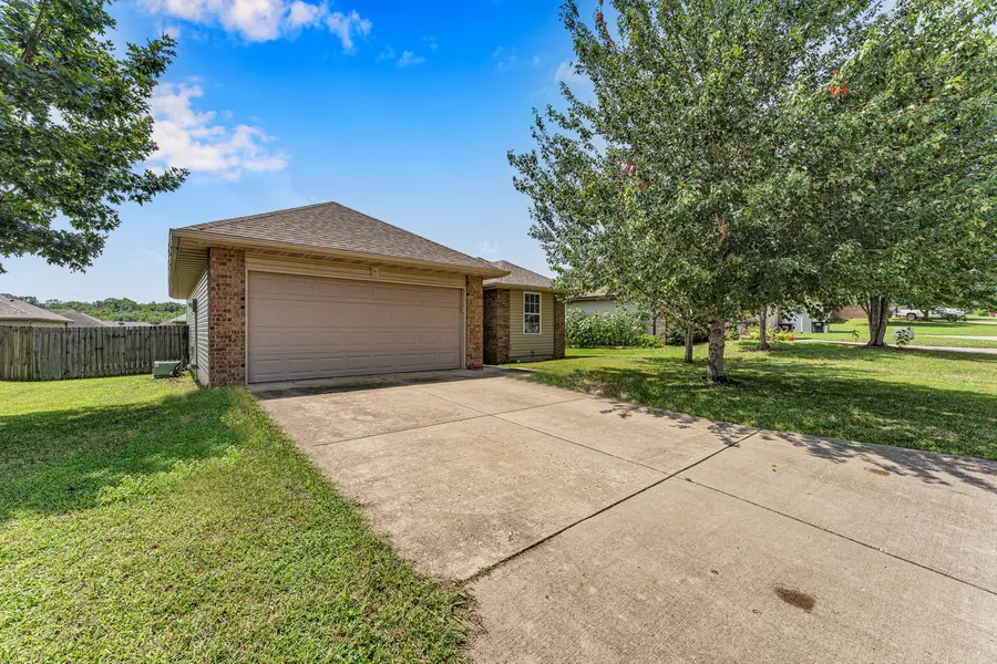 2462 W Cedar Creek Drive, Springfield, MO 65803 - #3