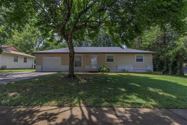 602 Aspen Drive, Nixa, MO 65714