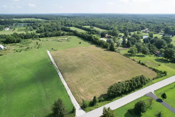 000 W Pinewood Drive, Willard, MO 65781