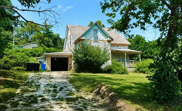 400 1st Street, Anderson, MO 64831