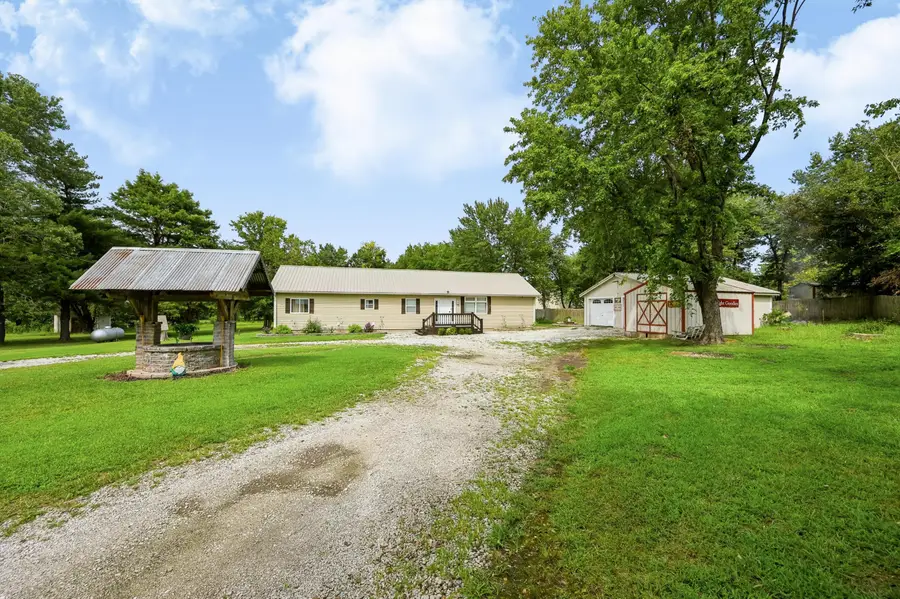 2403 Eve Road, Webb City, MO 64870 - #3