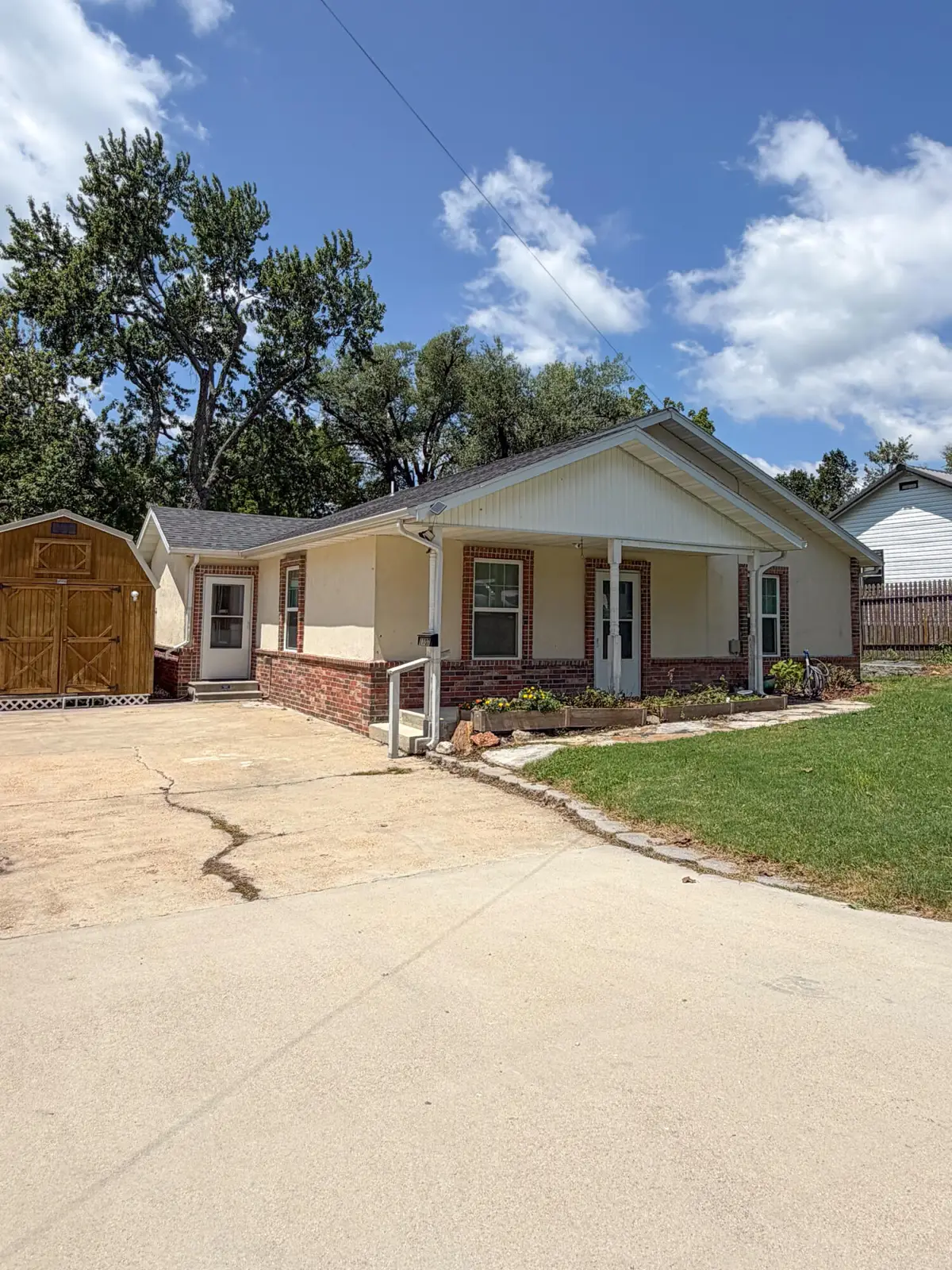 1107 Julia Street, Mountain Grove, MO 65711 - #1