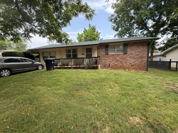 1010 Jefferson Avenue, West Plains, MO 65775