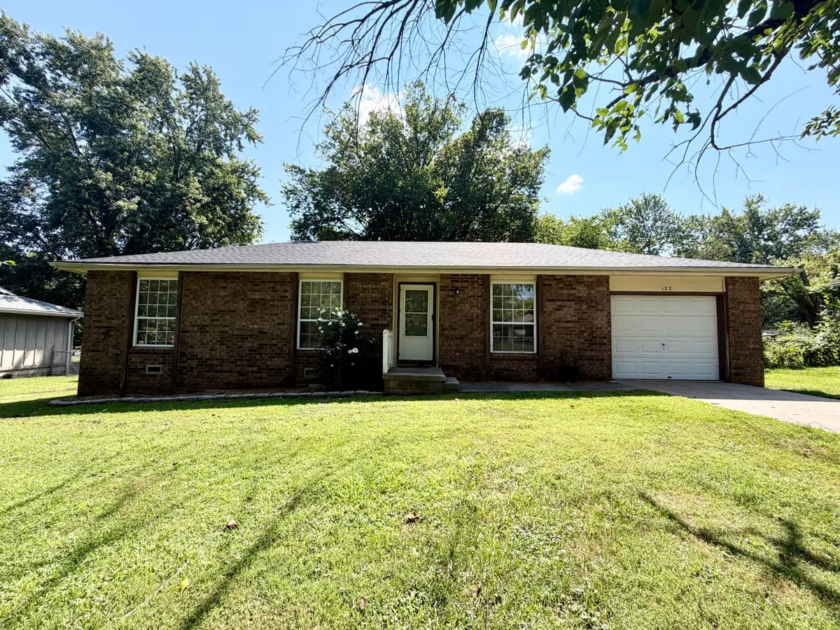 122 N Pinewood Avenue, Republic, MO 65738 - #1