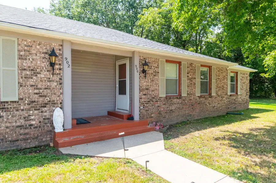 900 E Kirkwood Drive, Aurora, MO 65605 - #2