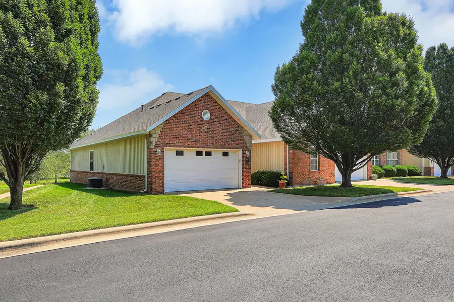 1404 N Sandy Creek Circle #Unit 1, Nixa, MO 65714 - #2