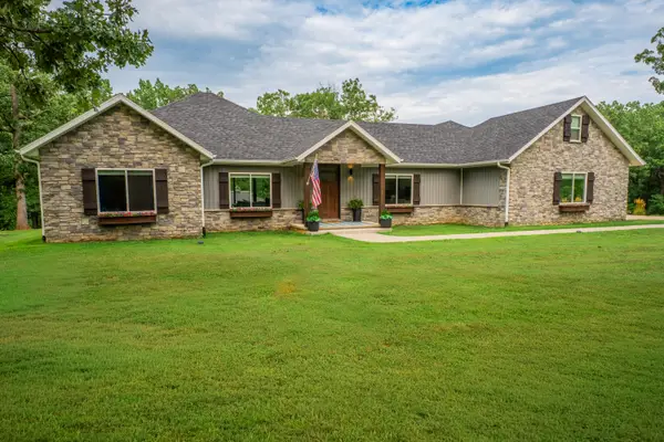 631 Buena Vista Parkway, Strafford, MO 65757