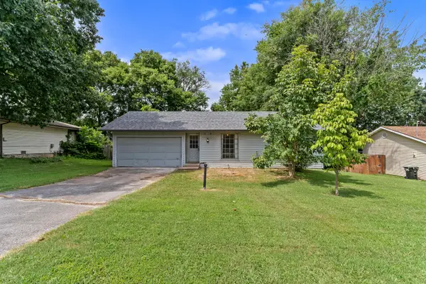 2645 E Cragmont Street, Springfield, MO 65804
