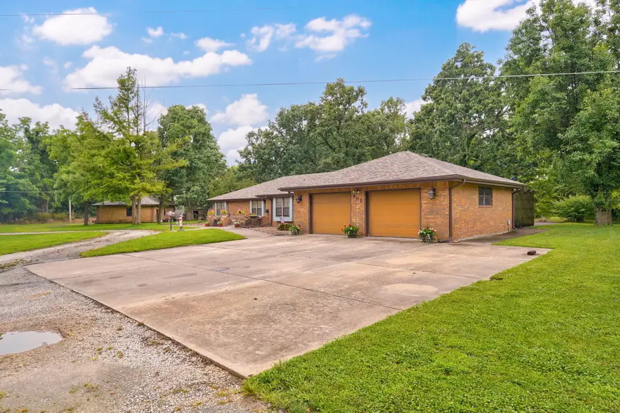 602 W Mchenry Street, Billings, MO 65610 - #3