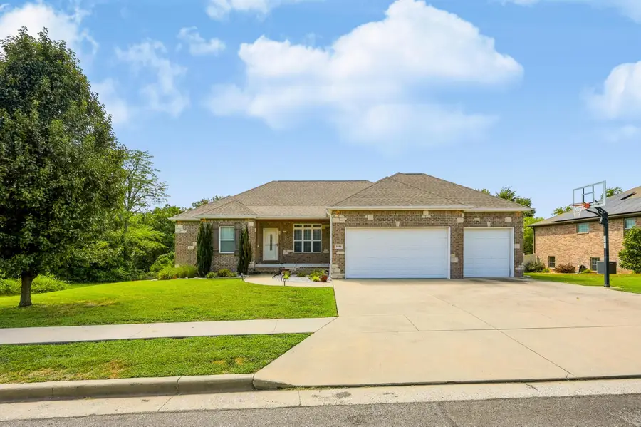 3106 N Brownell Avenue, Joplin, MO 64801 - #2