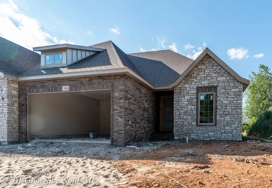 2177 W Glengary Court, Springfield, MO 65810 - #3