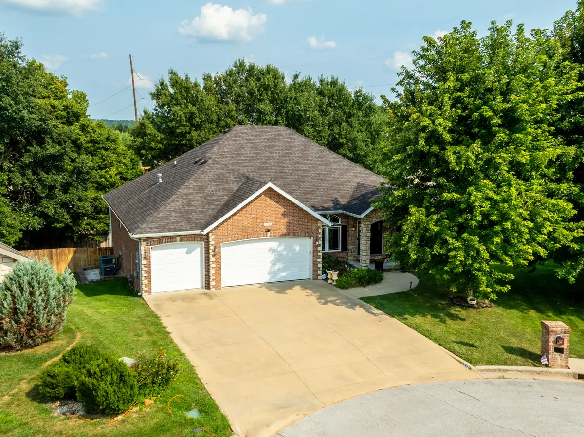3326 S Juniper Avenue, Springfield, MO 65804 - #1