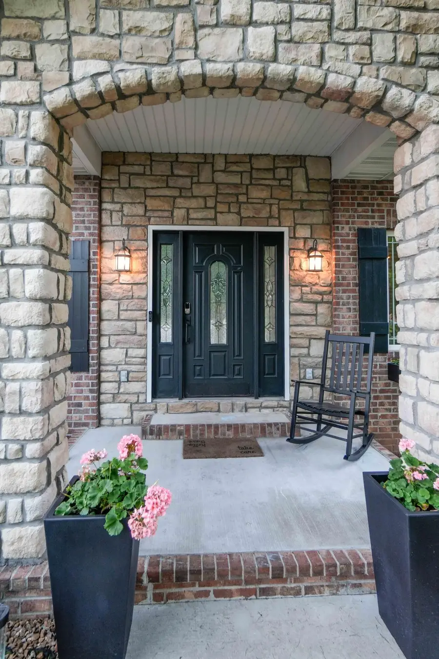 3326 S Juniper Avenue, Springfield, MO 65804 - #3