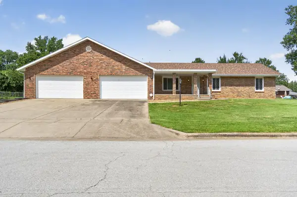 421 S Troy Avenue, Springfield, MO 65802