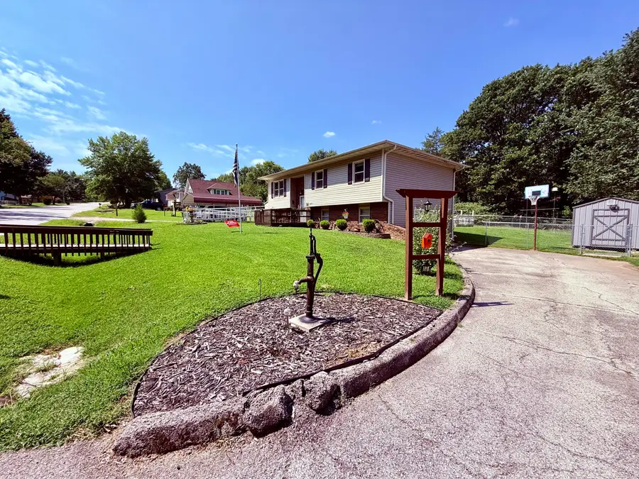 2209 Debra Drive, West Plains, MO 65775 - #2