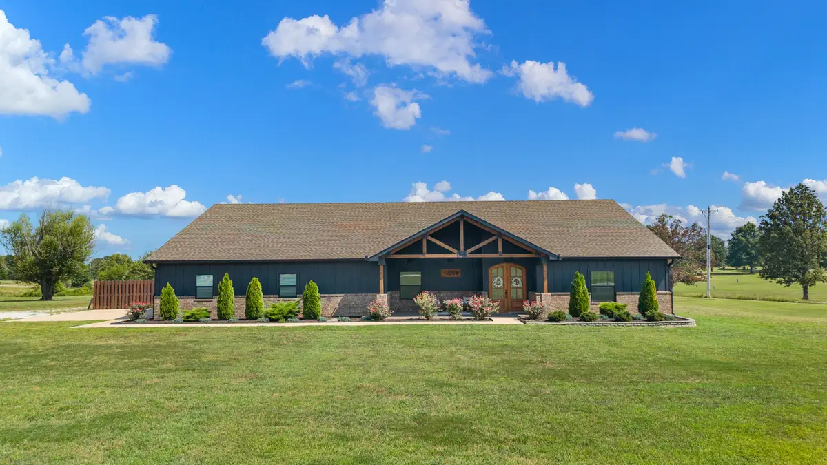 12204 Farm Road 2205, Cassville, MO 65625 - #1