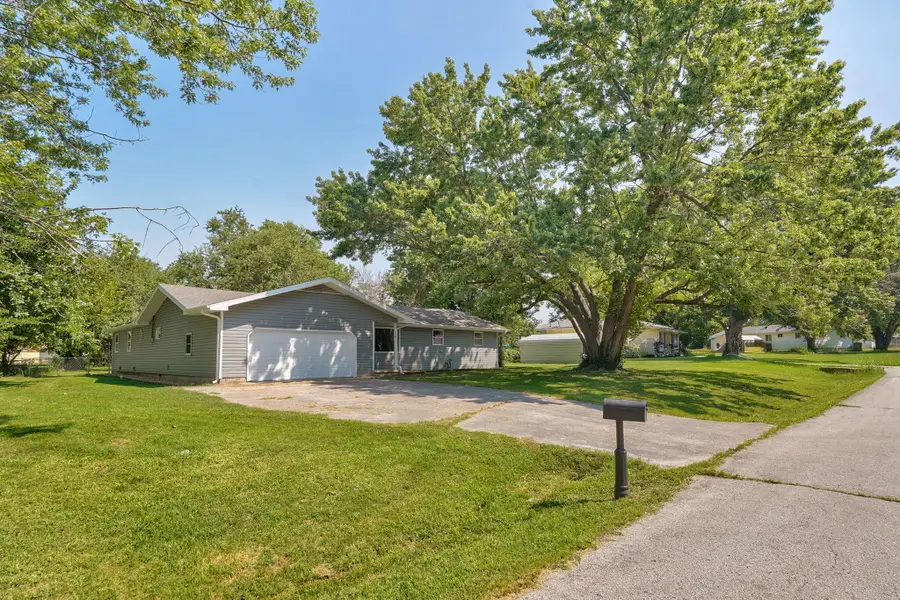 205 Kings Drive, Willard, MO 65781 - #2