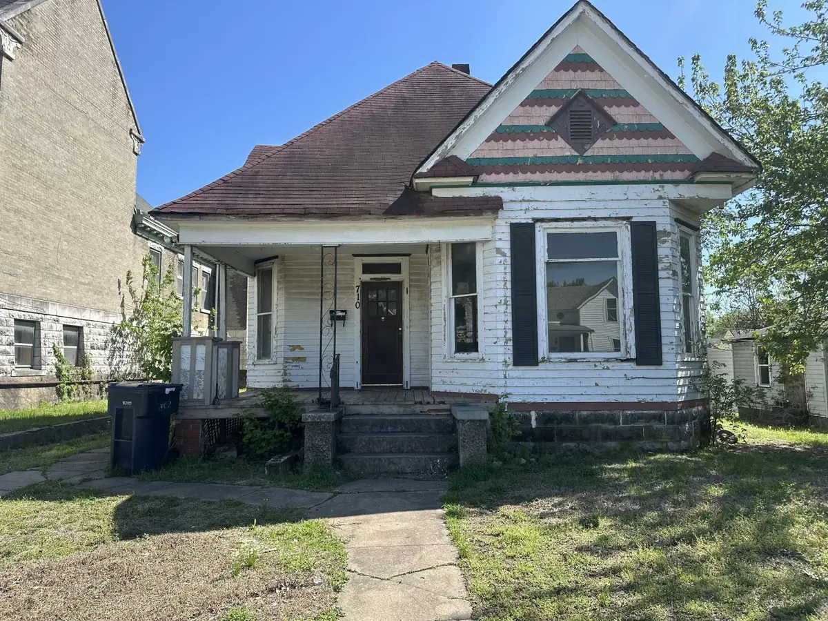 710 W 2nd Street, Webb City, MO 64870 - #1