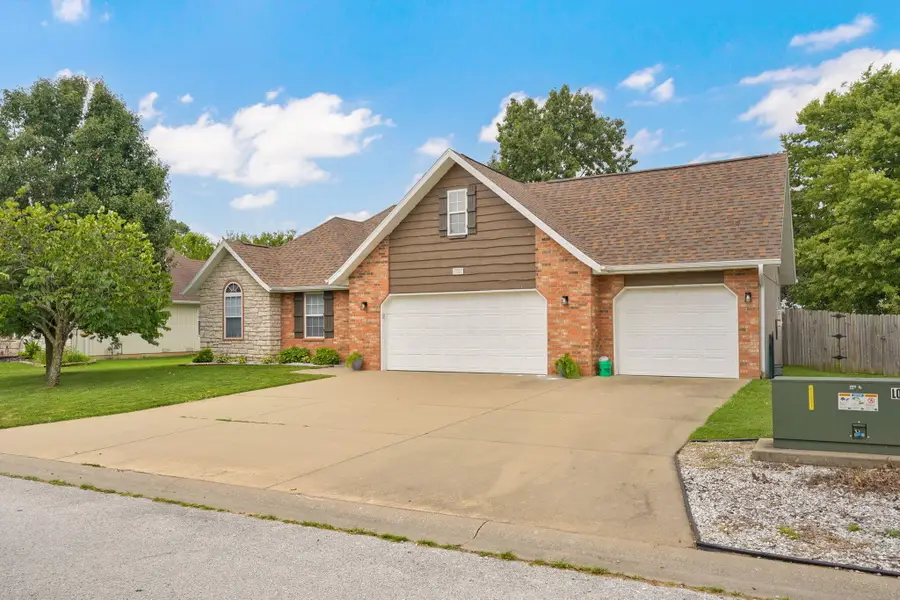 5103 N 10th Avenue, Ozark, MO 65721 - #2