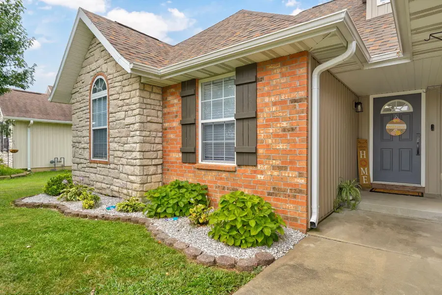 5103 N 10th Avenue, Ozark, MO 65721 - #3
