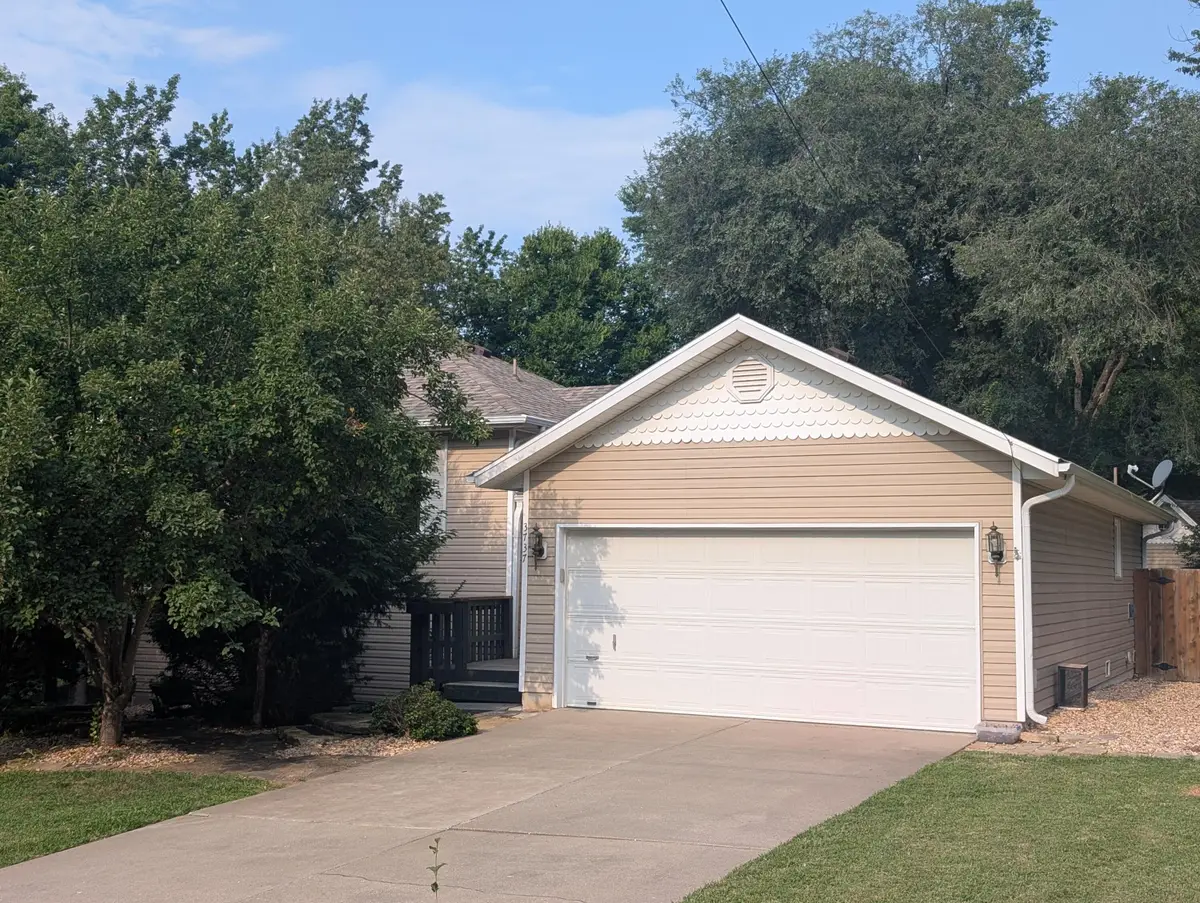 3737 S Oak Avenue, Springfield, MO 65804 - #1