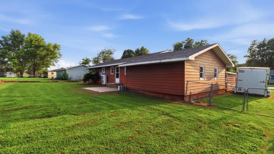 604 S Main Street, Mountain Grove, MO 65711 - #2