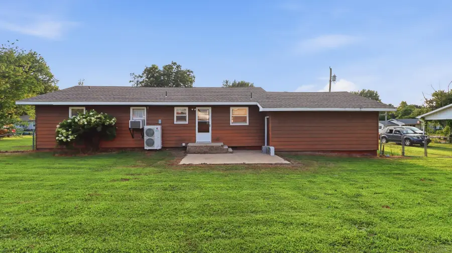 604 S Main Street, Mountain Grove, MO 65711 - #3