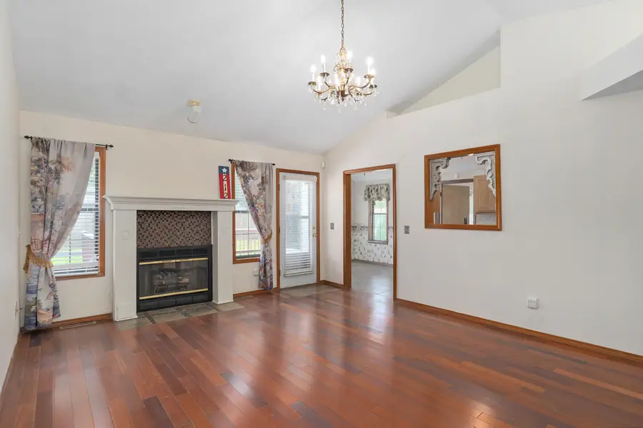 212 N Meadow Street, Nixa, MO 65714 - #3