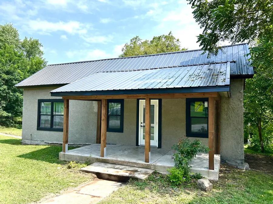 110 N High Street, Mansfield, MO 65704 - #3