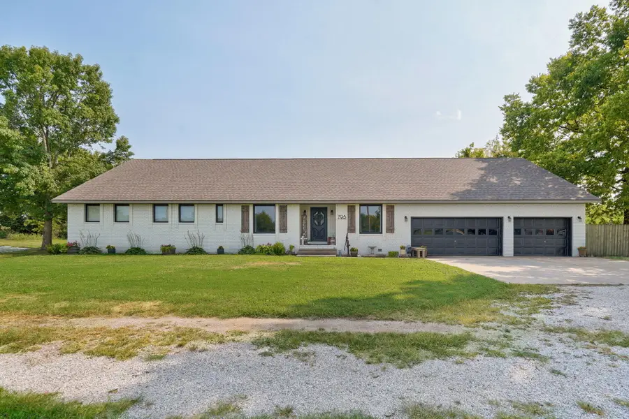798 S Kansas Avenue, Republic, MO 65738 - #2