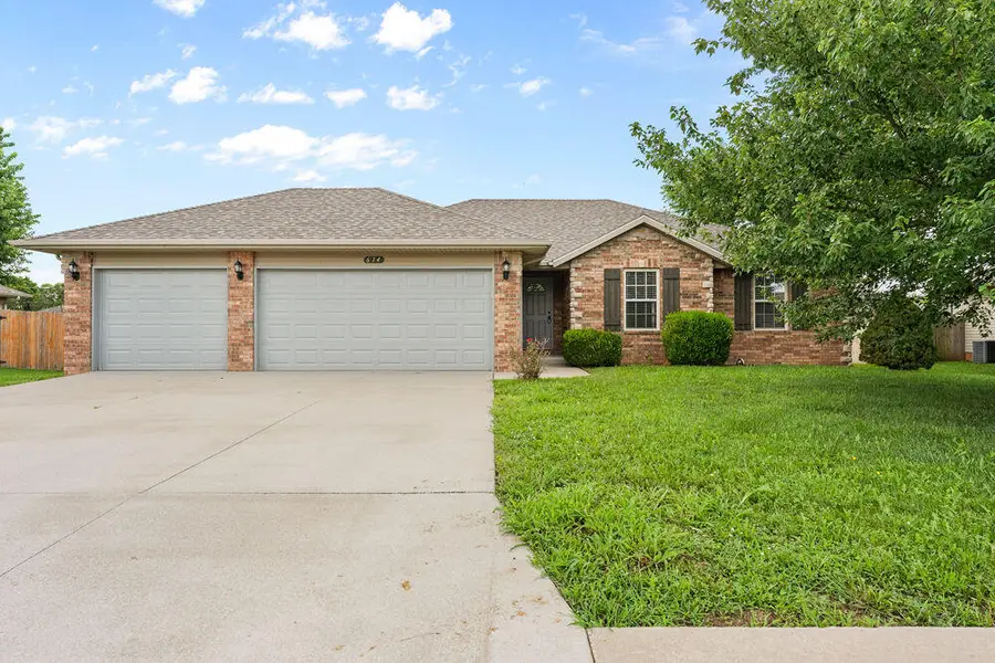 614 S Ashton Avenue, Republic, MO 65738 - #2
