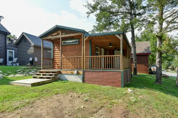 150 Bears Paw Way, Hollister, MO 65672