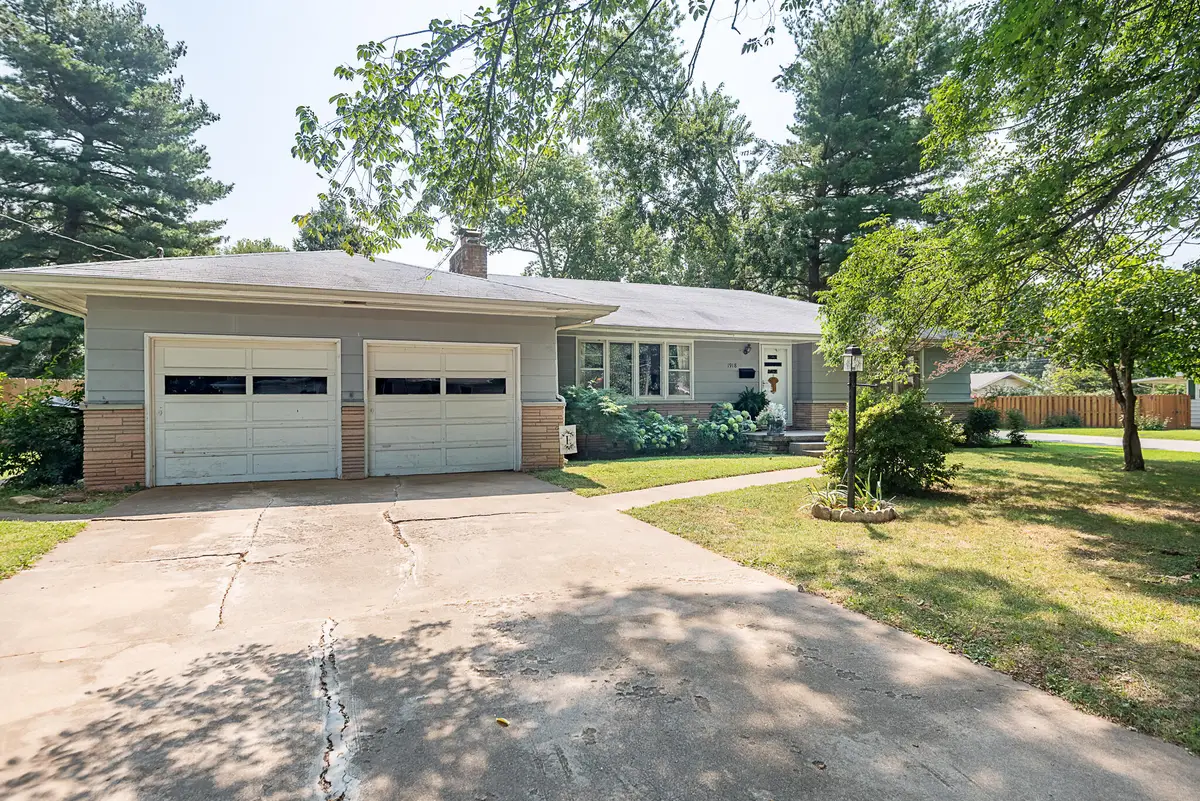 1918 S Luster Avenue, Springfield, MO 65804 - #1